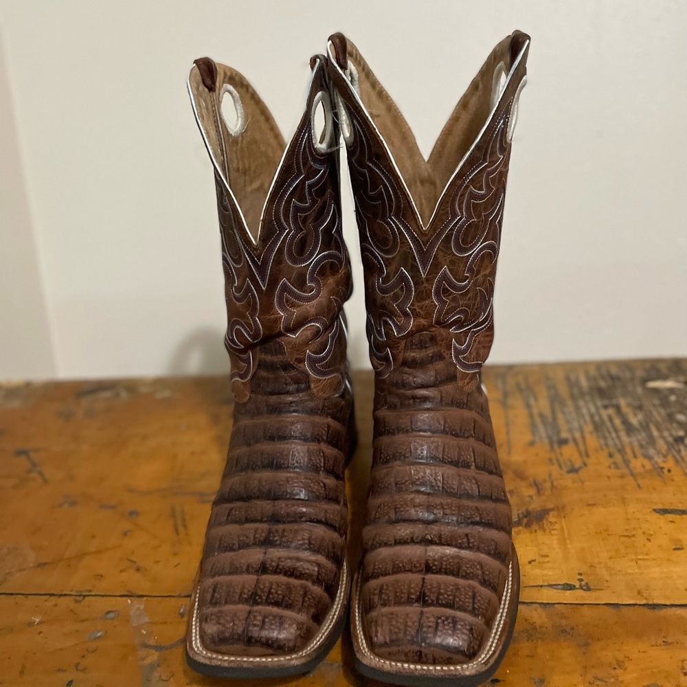 Brown Western Cowboy Boots - Picture 2 of 6